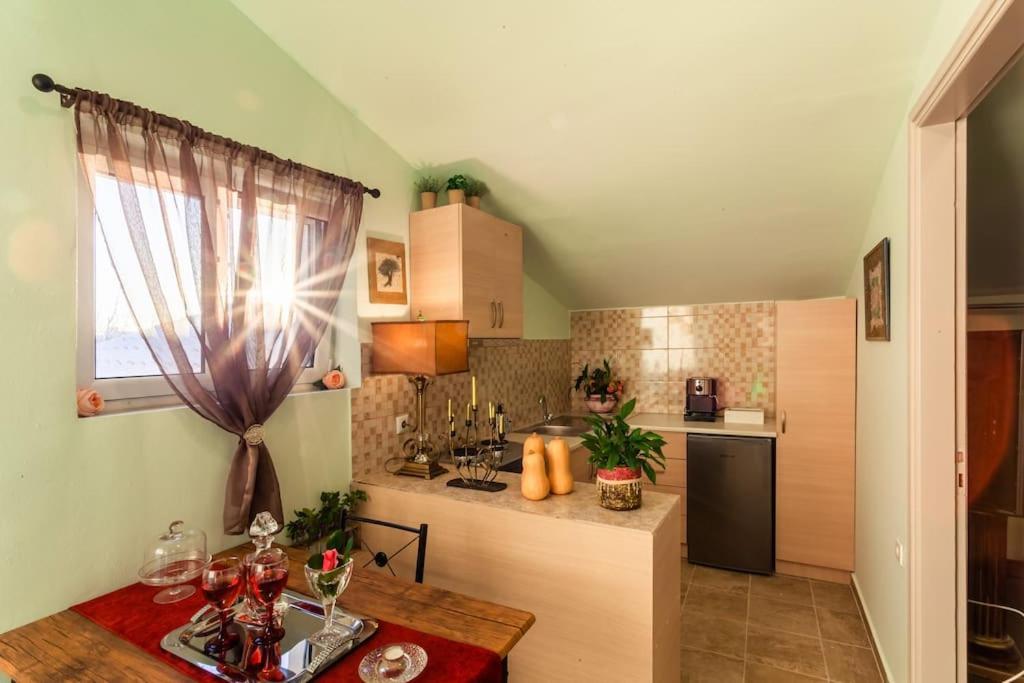 Bougainvillea House 2 卡拉马塔 外观 照片