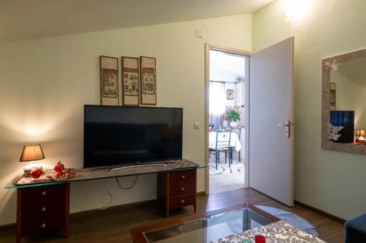 Bougainvillea House 2 卡拉马塔 外观 照片